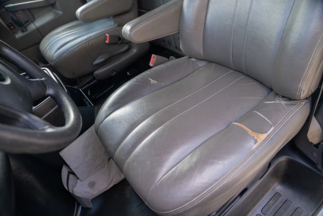 
								2018 GMC Savana 2500 Cargo Extended Van 3D full									