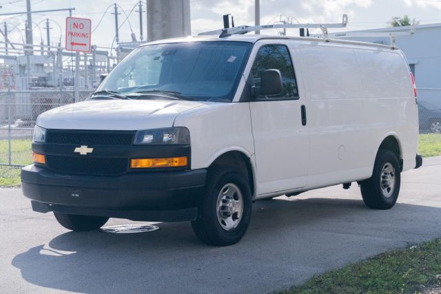 
								2021 Chevrolet Express 2500 Cargo Regular Van 3D full									