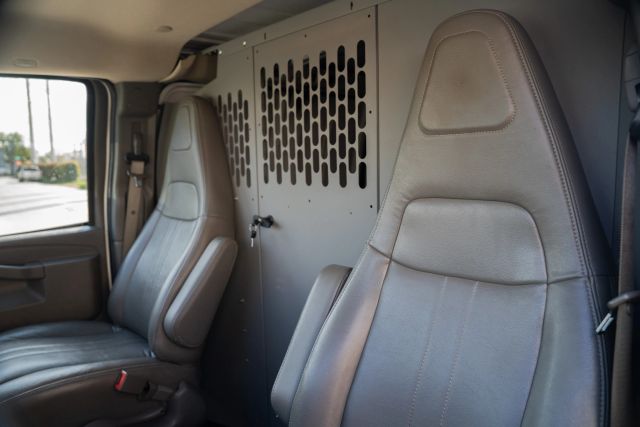 
								2021 Chevrolet Express 2500 Cargo Regular Van 3D full									