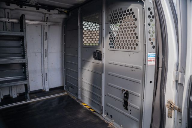 
								2018 GMC Savana 2500 Cargo Extended Van 3D full									