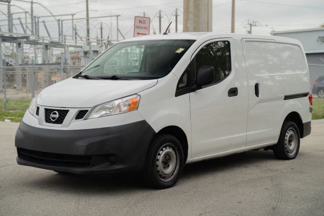 
								2019 Nissan NV200 S Van 4D full									