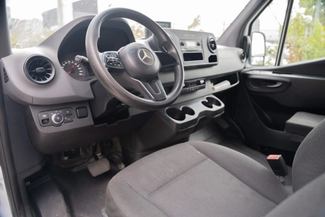 
								2020 Mercedes-Benz Sprinter 2500 Cargo High Roof w/170  WB Van 3D full									