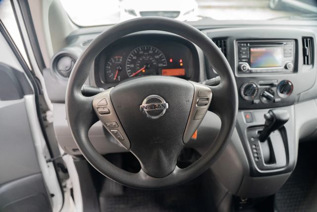 
								2019 Nissan NV200 S Van 4D full									