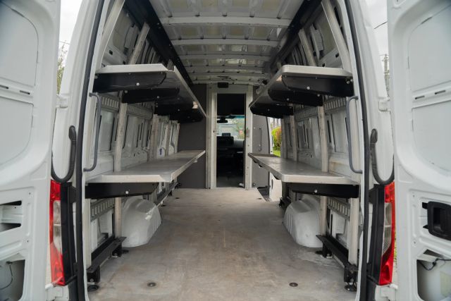 
								2020 Mercedes-Benz Sprinter 2500 Cargo High Roof w/170  WB Van 3D full									