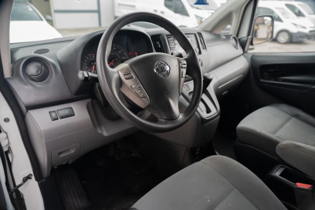 
								2019 Nissan NV200 S Van 4D full									