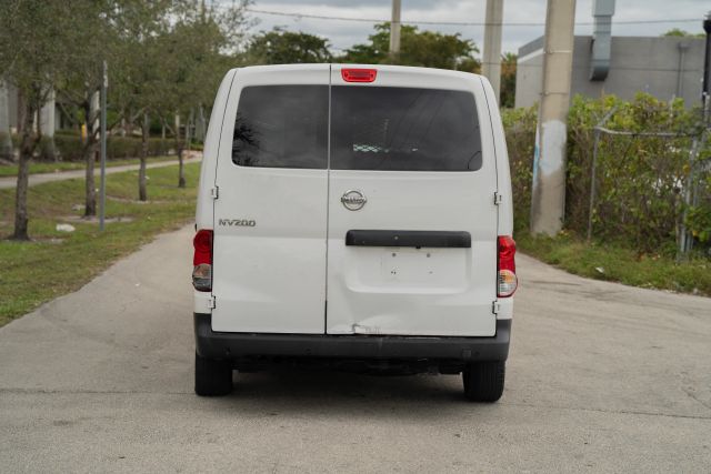 
								2019 Nissan NV200 S Van 4D full									