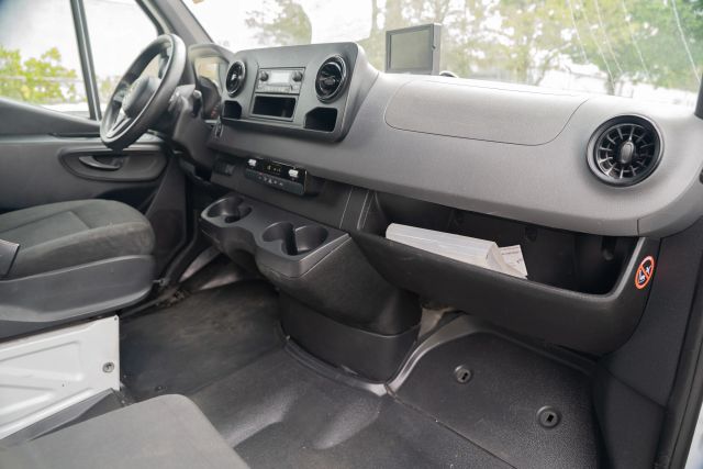 
								2020 Mercedes-Benz Sprinter 2500 Cargo High Roof w/170  WB Van 3D full									