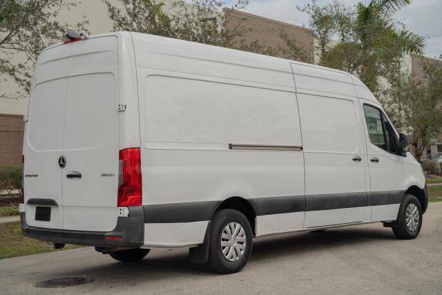 
								2020 Mercedes-Benz Sprinter 2500 Cargo High Roof w/170  WB Van 3D full									