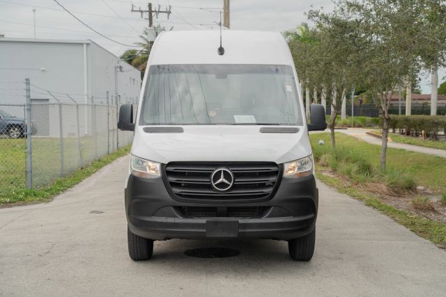 
								2020 Mercedes-Benz Sprinter 2500 Cargo High Roof w/170  WB Van 3D full									