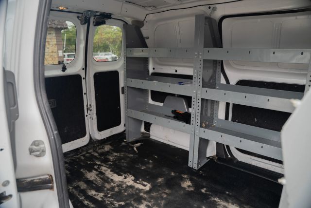 
								2019 Nissan NV200 S Van 4D full									