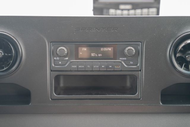 
								2020 Mercedes-Benz Sprinter 2500 Cargo High Roof w/170  WB Van 3D full									