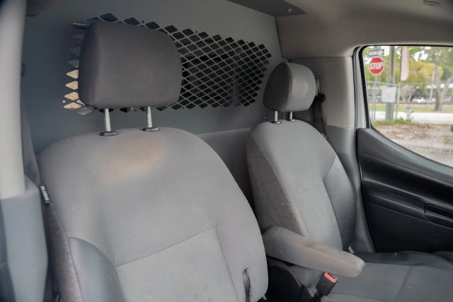 
								2019 Nissan NV200 S Van 4D full									