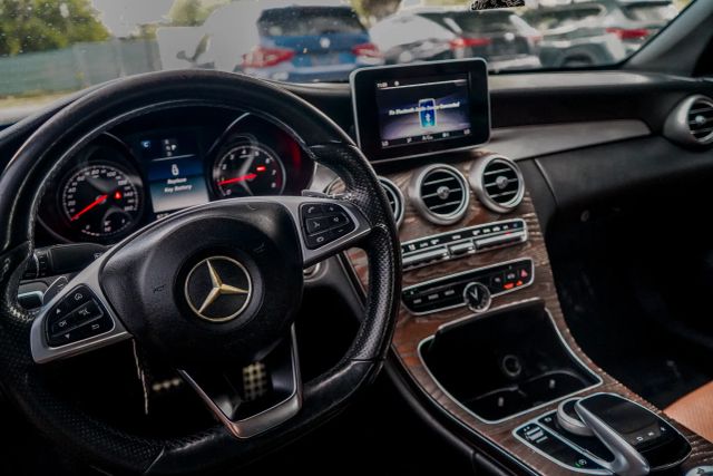 
								2018 Mercedes-Benz C-Class C 300 Cabriolet 2D full									