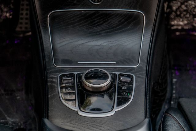 
								2020 Mercedes-Benz Mercedes-AMG C-Class C 43 AMG Sedan 4D full									