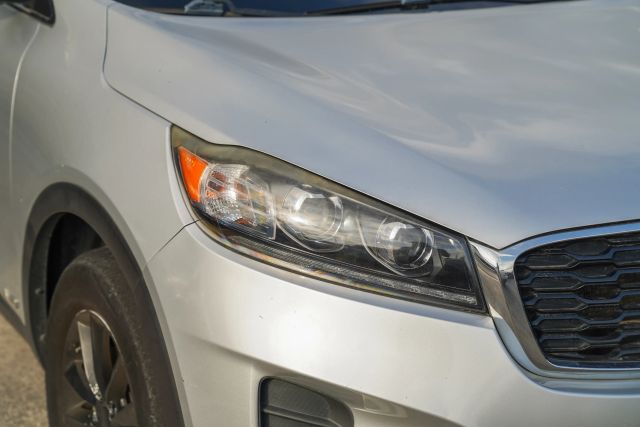 
								2019 Kia Sorento LX Sport Utility 4D full									