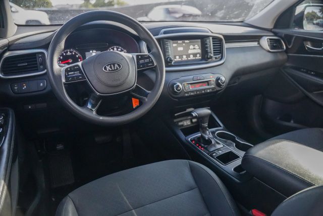 
								2019 Kia Sorento LX Sport Utility 4D full									