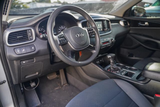 
								2019 Kia Sorento LX Sport Utility 4D full									