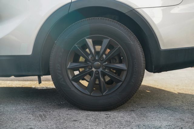 
								2019 Kia Sorento LX Sport Utility 4D full									