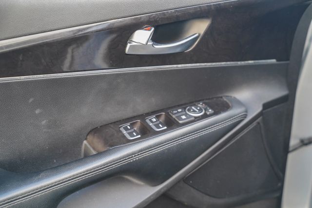 
								2019 Kia Sorento LX Sport Utility 4D full									