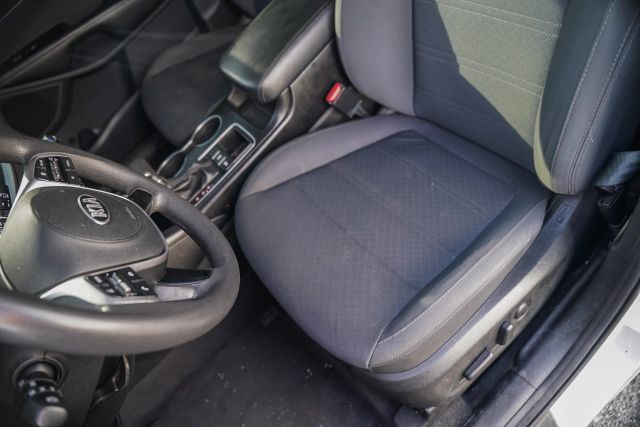 
								2019 Kia Sorento LX Sport Utility 4D full									
