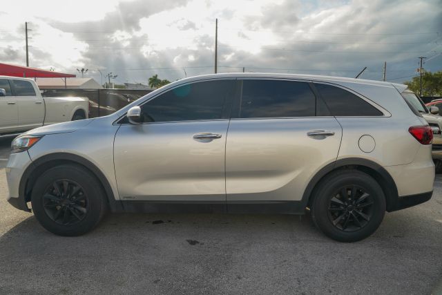 
								2019 Kia Sorento LX Sport Utility 4D full									