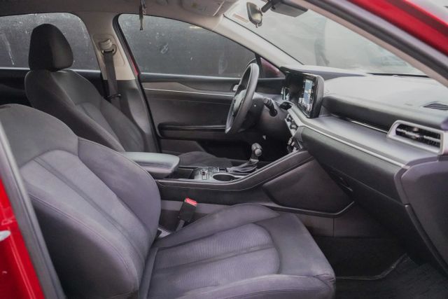 
								2022 Kia K5 LXS Sedan 4D full									