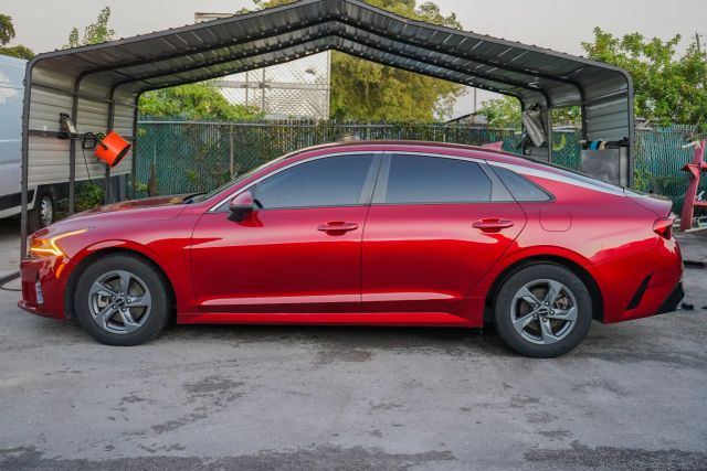 
								2022 Kia K5 LXS Sedan 4D full									