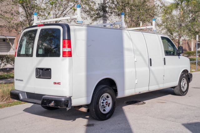 
								2018 GMC Savana 2500 Cargo Extended Van 3D full									