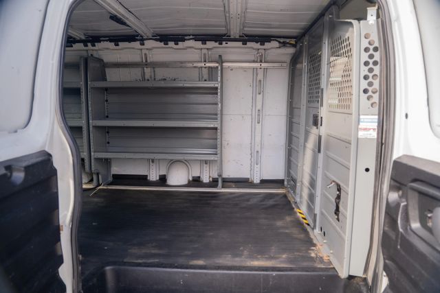 
								2018 GMC Savana 2500 Cargo Extended Van 3D full									