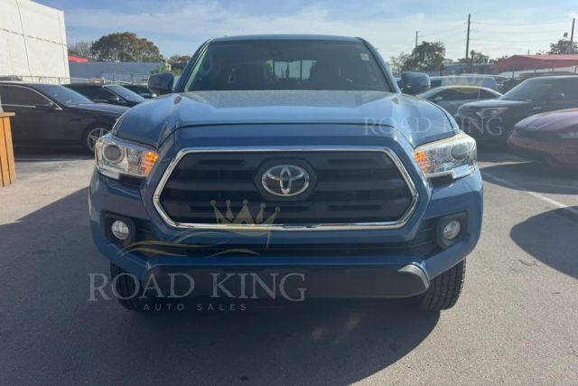 
								2019 Toyota Tacoma Double Cab SR5 Pickup 4D 5 ft full									