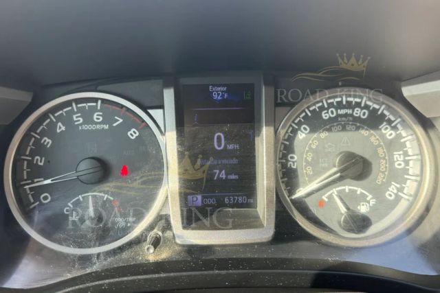 
								2019 Toyota Tacoma Double Cab SR5 Pickup 4D 5 ft full									
