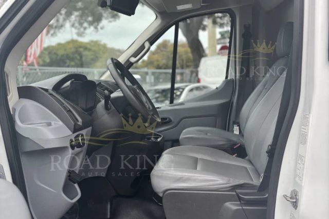 
								2019 Ford Transit Cutaway 350 HD Cutaway Van 2D full									