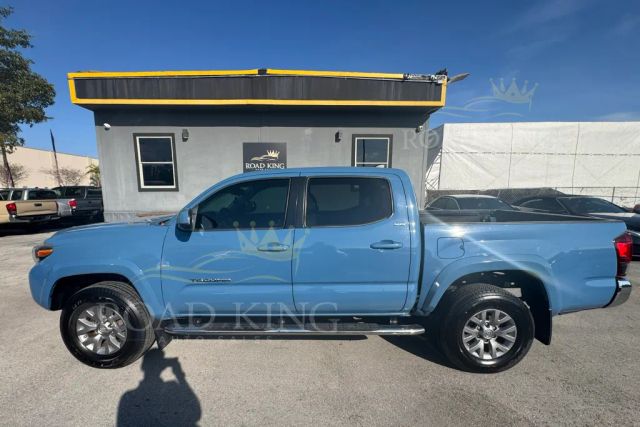 
								2019 Toyota Tacoma Double Cab SR5 Pickup 4D 5 ft full									