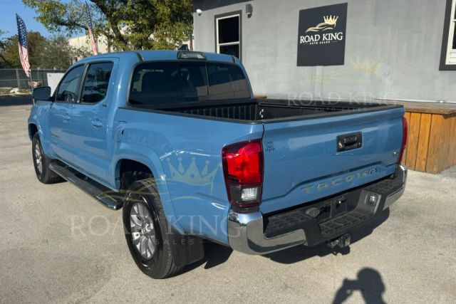 
								2019 Toyota Tacoma Double Cab SR5 Pickup 4D 5 ft full									