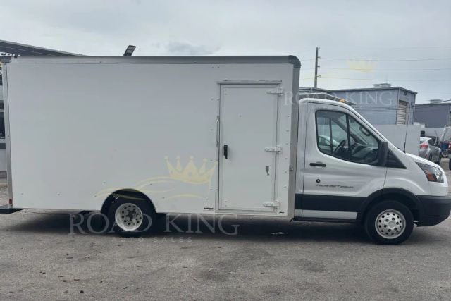 
								2019 Ford Transit Cutaway 350 HD Cutaway Van 2D full									