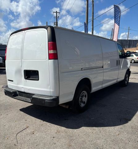
								2019 Chevrolet Express 3500 Cargo Extended Van 3D full									
