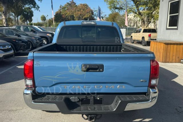 
								2019 Toyota Tacoma Double Cab SR5 Pickup 4D 5 ft full									