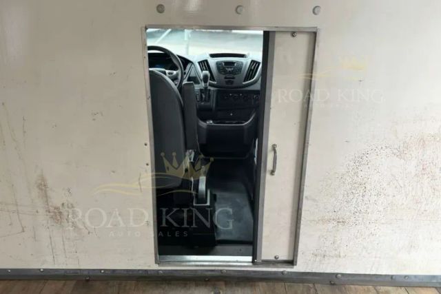 
								2019 Ford Transit Cutaway 350 HD Cutaway Van 2D full									