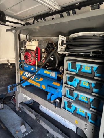 
								2019 Chevrolet Express 3500 Cargo Extended Van 3D full									