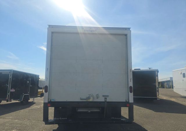 
								2021 Ford E350 Super Duty Cutaway Cutaway Van 2D full									