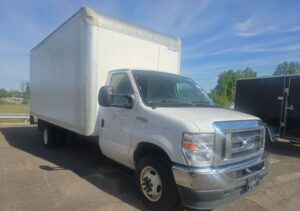 2021 Ford E350 Super Duty Cutaway Cutaway Van 2D