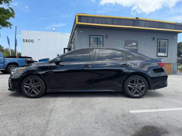 
								2020 Kia Forte GT-Line Sedan 4D full									