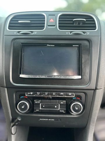 
								2012 Volkswagen Golf R Hatchback 2D full									
