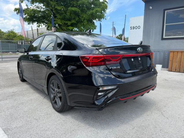 
								2020 Kia Forte GT-Line Sedan 4D full									