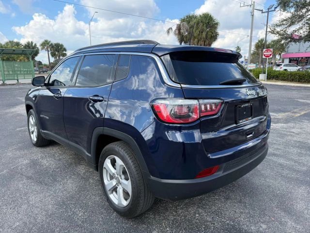 
								2018 Jeep Compass Latitude Sport Utility 4D full									