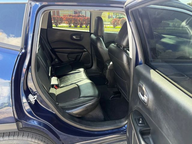 
								2018 Jeep Compass Latitude Sport Utility 4D full									