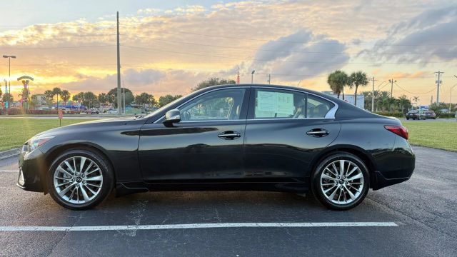 
								2023 INFINITI Q50 LUXE Sedan 4D full									