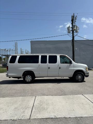
								2008 Ford E350 Super Duty Passenger XLT Extended Van 3D full									