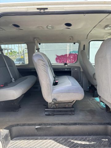 
								2008 Ford E350 Super Duty Passenger XLT Extended Van 3D full									