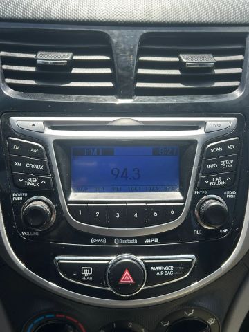 
								2013 Hyundai Accent GLS Sedan 4D full									